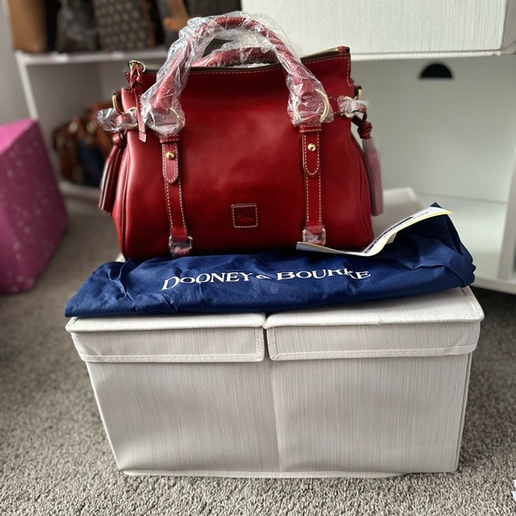 NWT Dooney and Bourke Red Florentine Satchel - Picture 4 of 15